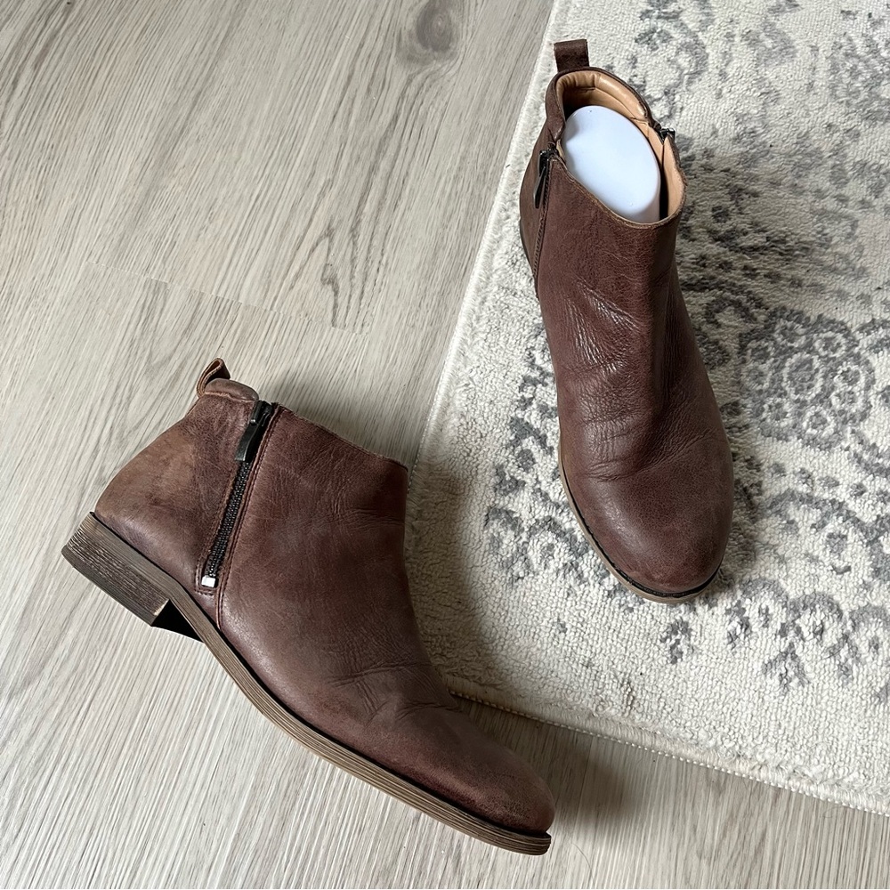 Franco Sarto Keegan Brown Leather Ankle Boots Booties Size 9.5‎ Neutral Zip Up